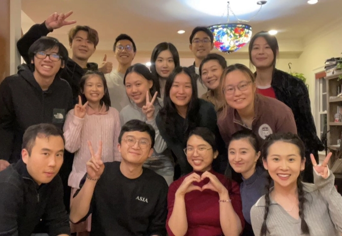 mandarin_newton_family@2x
